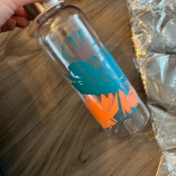 NEW Tropical Palm Tree Laylow Hawaii Waikiki Flip Flop & Water Bottle Set - Picture 6 of 8